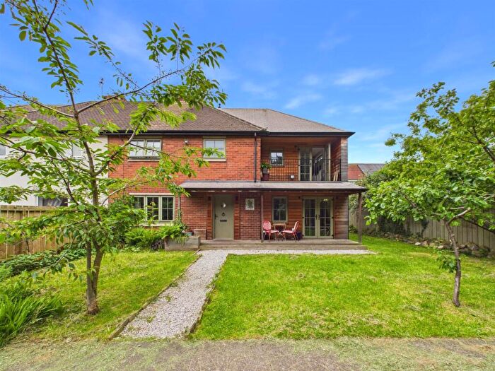 4 Bedroom Semi Detached House For Sale In Military Road, North Shields, NE30