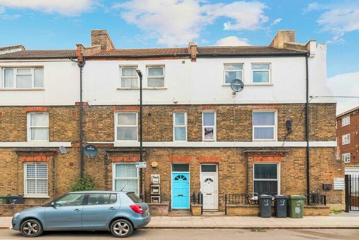 1 Bedroom Apartment To Rent In Padfield Road, London, SE5