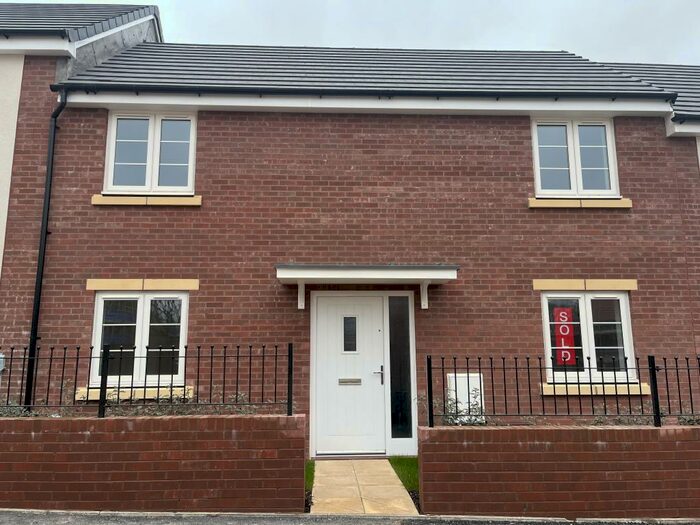 3 Bedroom House To Rent In Hawkfinch Drive, Houndstone, Yeovil, BA22