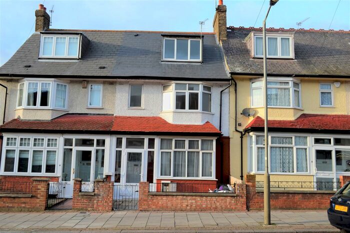 4 Bedroom Terraced House To Rent In Blakenham Road, Tooting Bec, SW17
