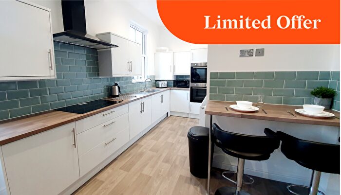 6 Bedroom Terraced House To Rent In Ensuite Rooms - Monson Street - Bed, LN5