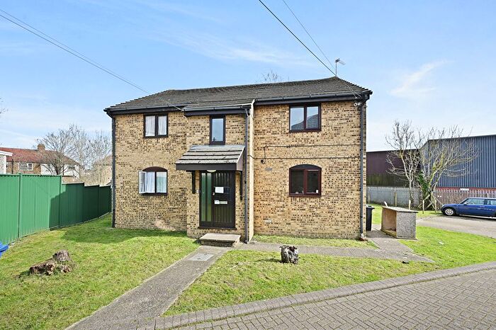 1 Bedroom Flat For Sale In Lynn Close, Harrow, HA3