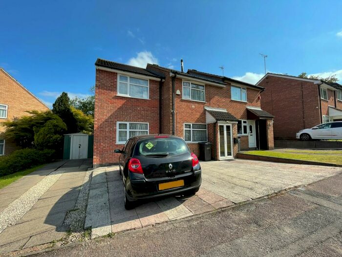 3 Bedroom House To Rent In Blackthorn Drive, Leicester, LE4