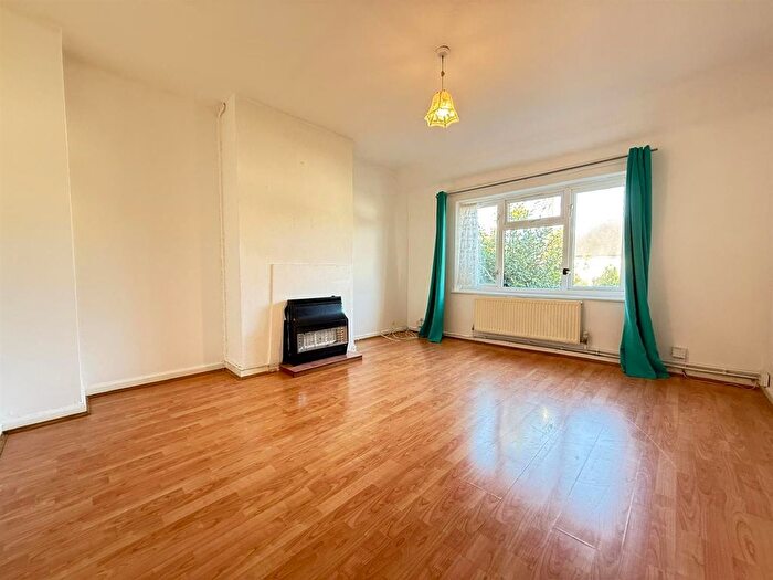 1 Bedroom Flat To Rent In Flamstead Road, Dagenham, RM9