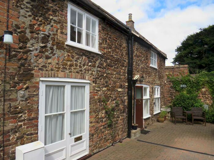 3 Bedroom Cottage To Rent In Bridge Street, Downham Market, PE38