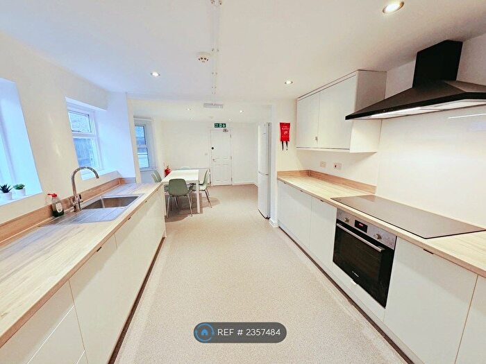 6 Bedroom Terraced House To Rent In Hubert Grove, London, SW9