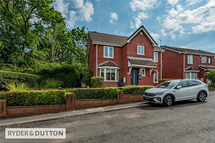 3 Bedroom Detached House For Sale In Whernside Avenue, Manchester, Greater Manchester, M40