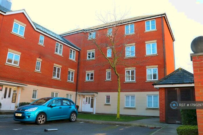 2 Bedroom Flat To Rent In Halcyon Close, Witham, CM8