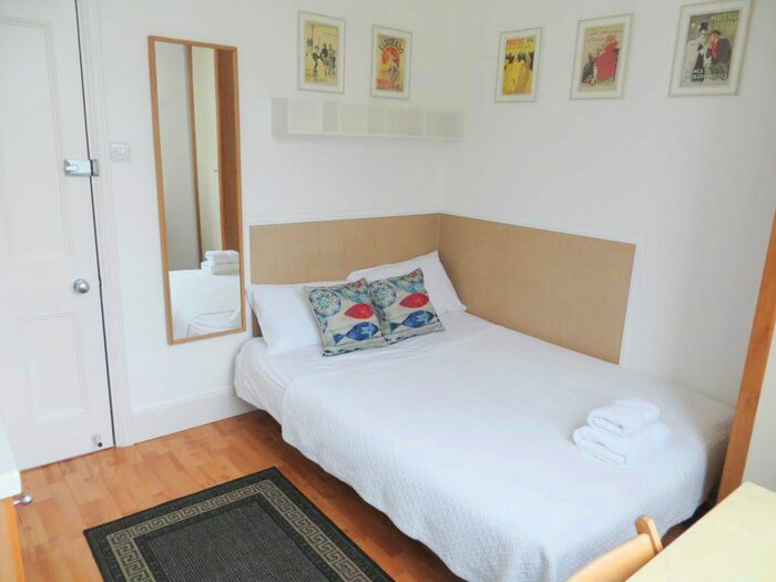 Studio To Rent In Fulham Palace Road, Hammersmith, London, W6