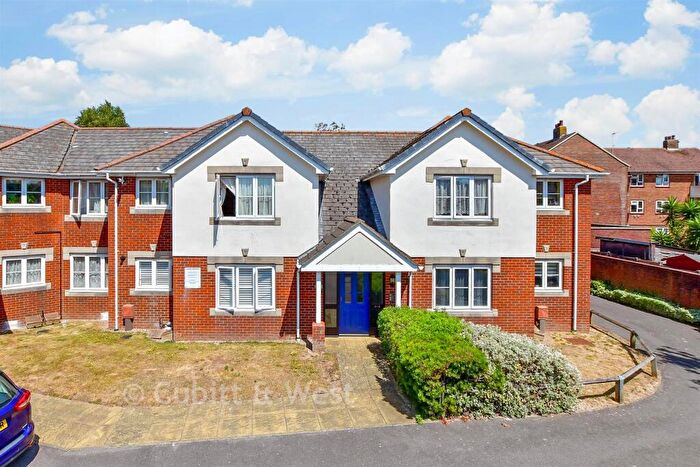 2 Bedroom Flat For Sale In Kirpal Road, Portsmouth, Hampshire, PO3