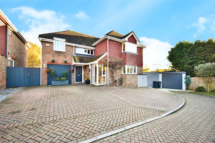 5 Bedroom Detached House For Sale In Avondale Court, Weavering, Maidstone, Kent, ME14