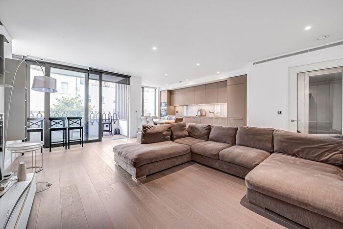 3 Bedroom Flat To Rent In Queensway, London, W2