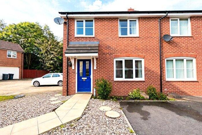 3 Bedroom End Of Terrace House For Sale In Mustang Way, Swindon, Wiltshire, SN5