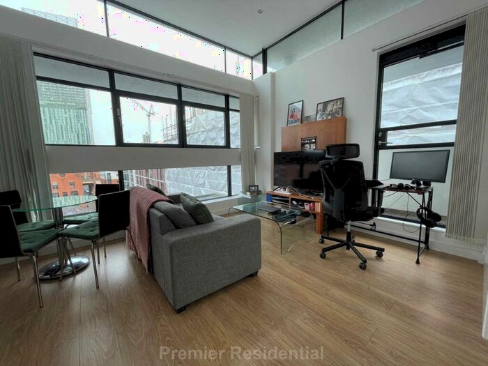 1 Bedroom Apartment For Sale In Commercial Street, Manchester, M15