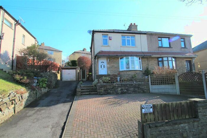 3 Bedroom Semi-Detached House To Rent In Bolton Road, Eccleshill, Bradford, BD2