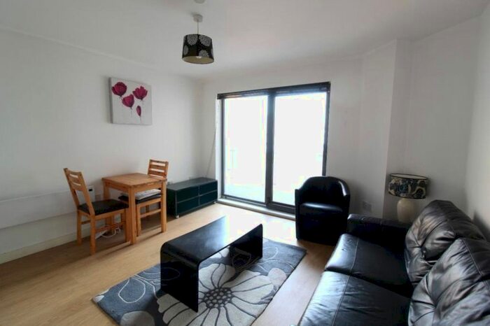 1 Bedroom Flat For Sale In Skyline, St Peters Street, Leeds, West Yorkshire, LS9