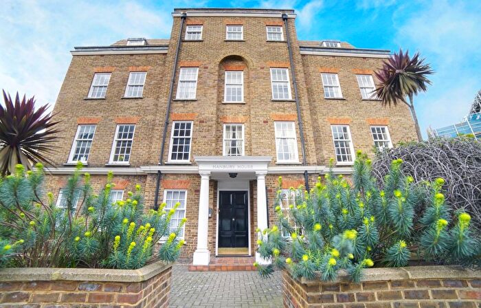 1 Bedroom Flat To Rent In Regents Bridge Gardens, Hanbury House, SW8