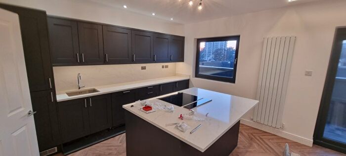 2 Bedroom Flat To Rent In South End, Croydon, CR0