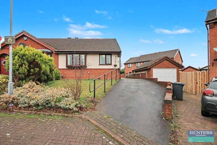 2 Bedroom Semi-Detached Bungalow For Sale In Penny Hill Drive Clayton, Bradford, BD14
