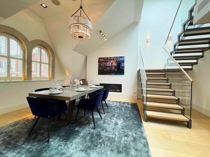 3 Bedroom Flat To Rent In Green Street, Mayfair, W1K