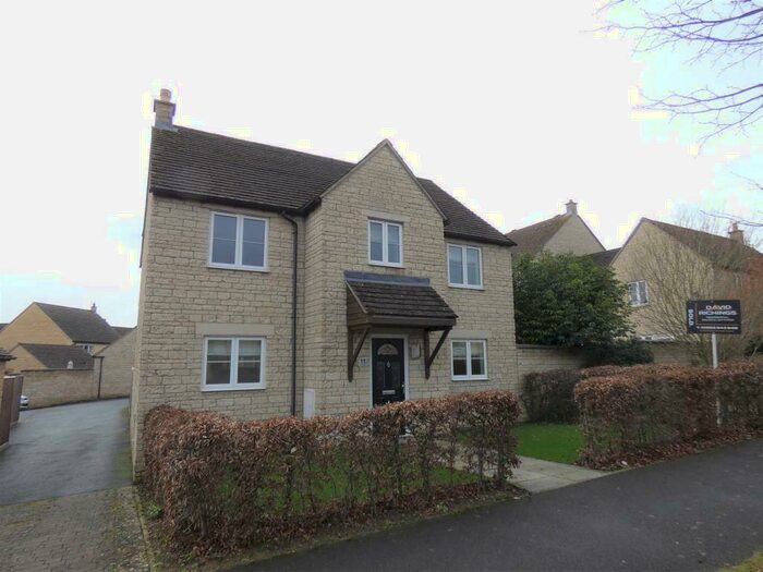 5 Bedroom Detached House To Rent In Bluebell Way, Carterton, Oxon, OX18