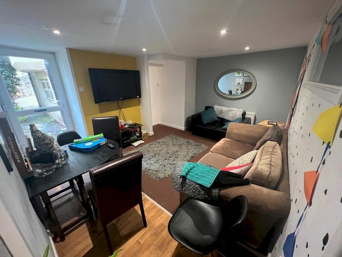 7 Bedroom Terraced House To Rent In Chaddlewood Avenue, Lipson, Plymouth, PL4