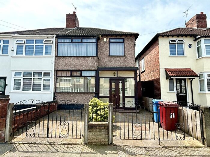 3 Bedroom Semi-Detached House For Sale In Jeffereys Drive, Liverpool, L36