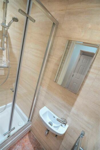 5 Bedroom Flat To Rent In A Gell Street, Sheffield, S3