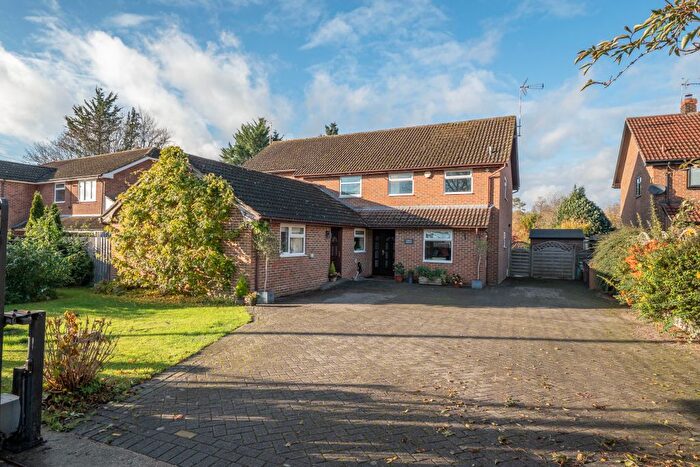 7 Bedroom Detached House For Sale In Ridge House, Picket Piece, SP11