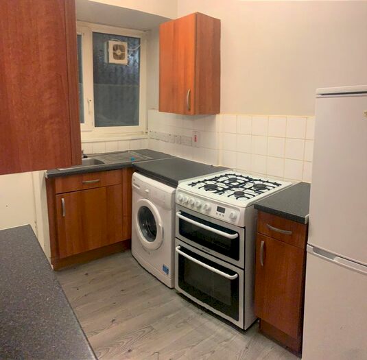 2 Bedroom Flat To Rent In Egham Road, Canning Town, E13