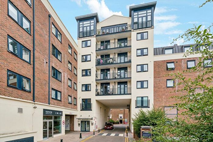 2 Bedroom Flat To Rent In Jerome Place, Kingston Upon Thames, KT1