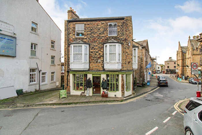 2 Bedroom House For Sale In High Street, Settle, North Yorkshire, BD24