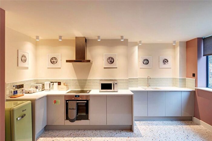 1 Bedroom Apartment To Rent In Exeter, Devon, EX1