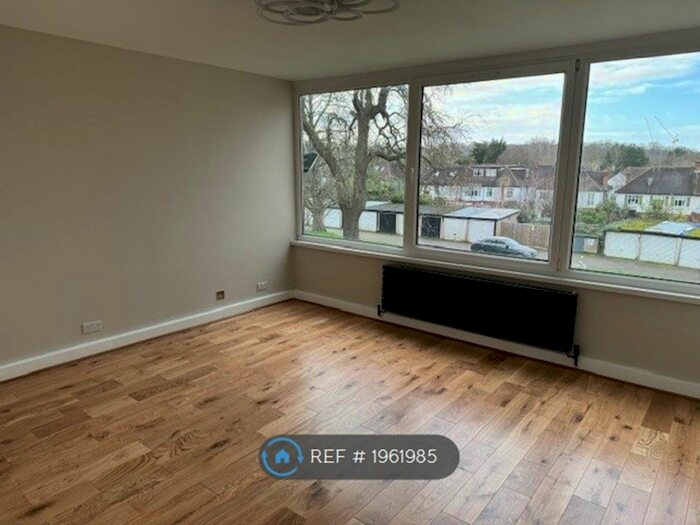 2 Bedroom Flat To Rent In London, London, N2