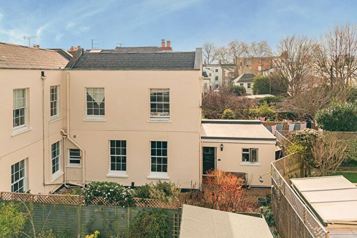 2 Bedroom Flat For Sale In Denton Lodge, Priory Walk, Cheltenham, GL52