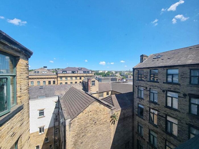 2 Bedroom Flat To Rent In Equity Chambers, Picadilly, Bradford, BD1