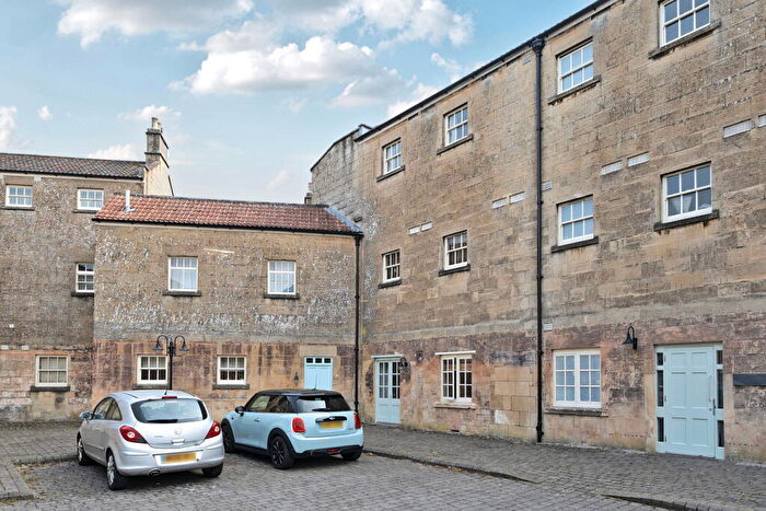 2 Bedroom Flat For Sale In The Hexagon, BA2