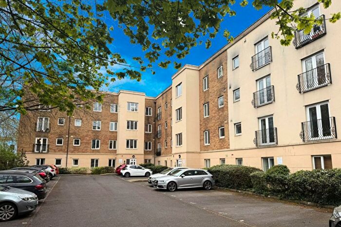2 Bedroom Flat For Sale In William Street, Bedminster, BS3