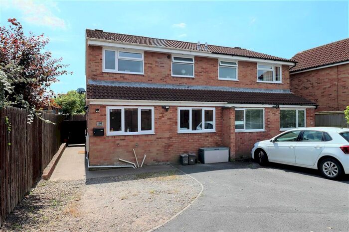 3 Bedroom Semi Detached House For Sale In Quiet Cul-De-Sac Living By The Riverbank, Clevedon, BS21