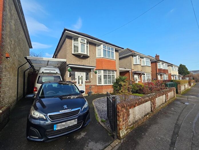3 Bedroom Detached House For Sale In Beswick Avenue, Ensbury Park, BH10