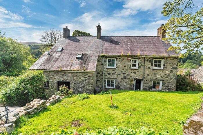 4 Bedroom Detached House For Sale In Tan Y Waen, Waunfawr, Caernarfon, Gwynedd, LL55