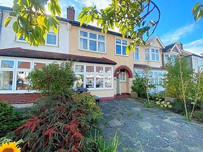 3 Bedroom Terraced House For Sale In Abbots Way, Beckenham, BR3
