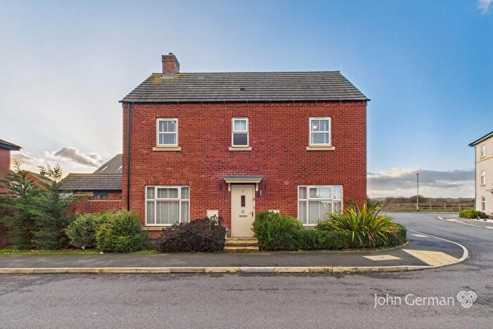 4 Bedroom Detached House For Sale In Maple Drive, Burton-on-Trent, DE13