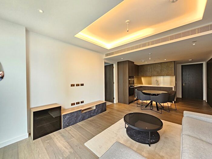 2 Bedroom Flat To Rent In Carnation Way, London, SW8