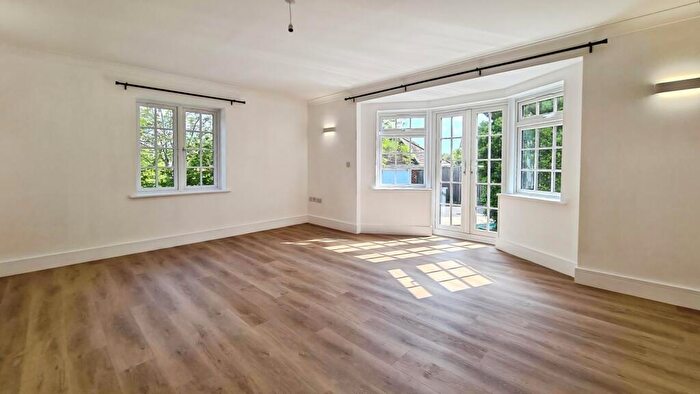 2 Bedroom Flat To Rent In Spencers Court, Pursers Farm, Spencers Wood, RG7
