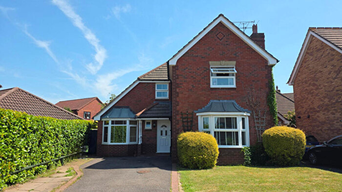 4 Bedroom Detached House For Sale In Roman Way, Southam, CV47