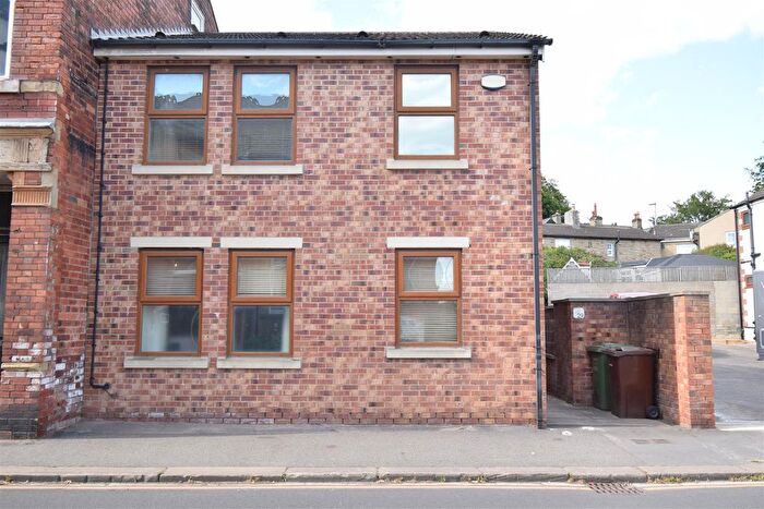 3 Bedroom Town House To Rent In Cluntergate, Horbury, Wakefield, WF4