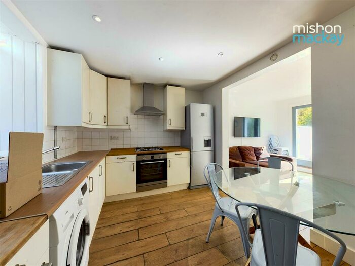 6 Bedroom House To Rent In St Pauls Street, Brighton, BN2