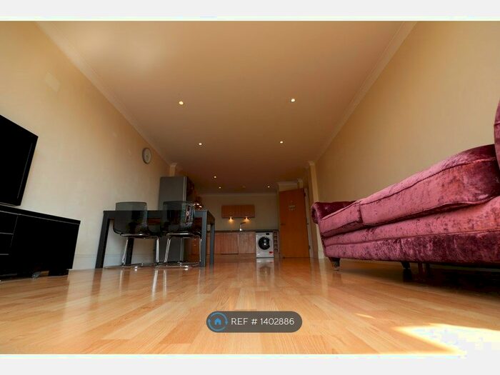 2 Bedroom Flat To Rent In Osbourne House, Coventry, CV1