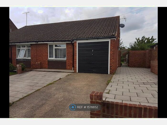 1 Bedroom Bungalow To Rent In Moat Lane, Erith, DA8